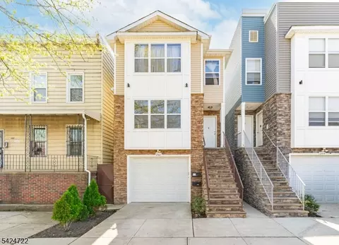 262 2nd Ave, Newark, NJ 07107