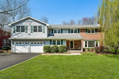 236 Spring Ridge Dr, Berkeley Heights, NJ 07922