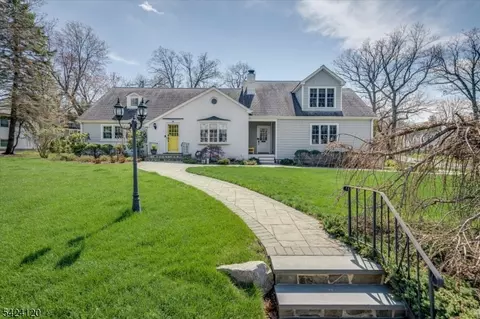 95 Silver Spring Rd, Short Hills, NJ 07078