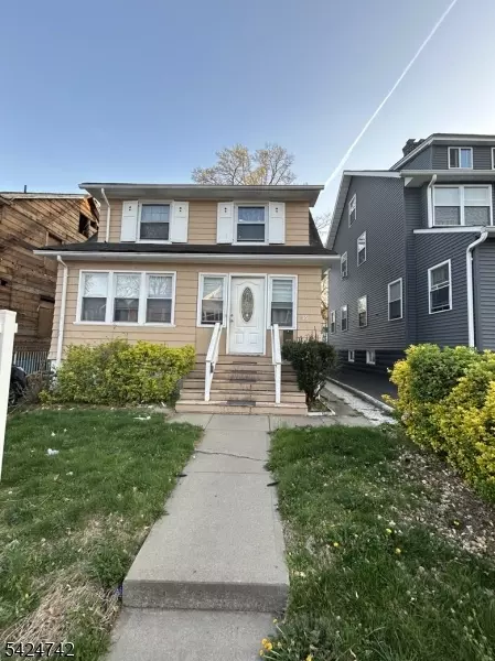 39 Wayne Ave, East Orange, NJ 07018