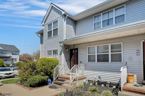 177 Bexley Ln, Piscataway, NJ 08854
