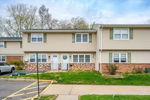 7 Kansas Ct, Matawan, NJ 07747