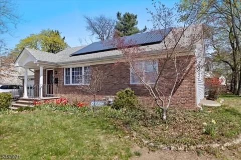 Exterior - 35 E Ridgewood Ave, Paramus, NJ 07652 photo 3 of 5