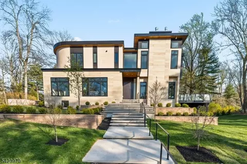 9 Far Brook Dr, Short Hills, NJ 07078