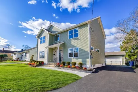 3 Lyons St, South River, NJ 08882