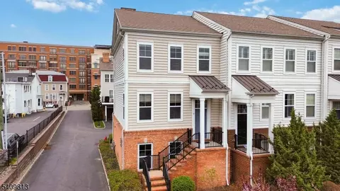 7 Maple Ave #6, Morristown, NJ 07960