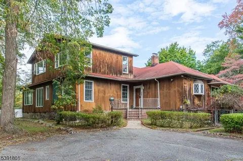 951 N Beverwyck Rd, Boonton, NJ 07005