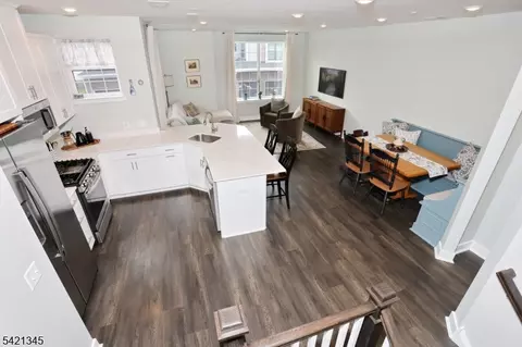 54 Harvest Way, Little Falls Twp, NJ 07424