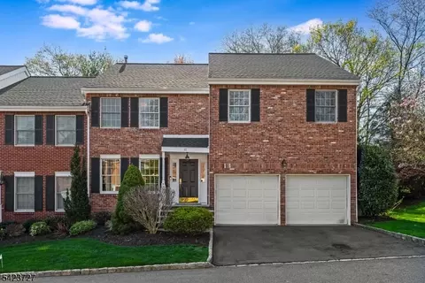 12 Eastgate Sq, Westfield, NJ 07090