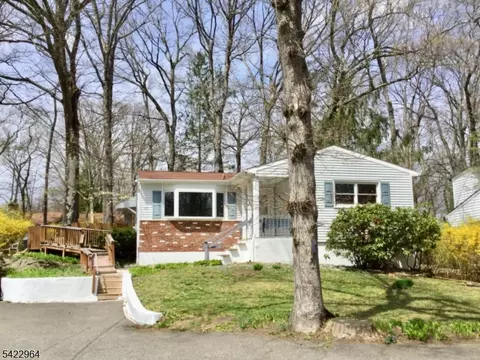 22 Homestead Rd, Lake Hopatcong, NJ 07849