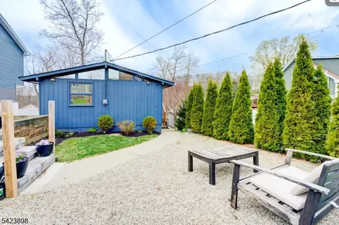 54 Schwarz Blvd, Lake Hopatcong, NJ 07849