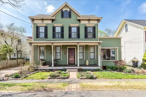 40 Franklin St, Somerset, NJ 08873