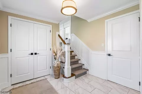 Entry Way - 14 June Way, Middlesex, NJ 08846 photo 1 of 4