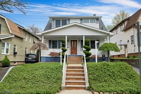 611 5th Ave, Lyndhurst, NJ 07071