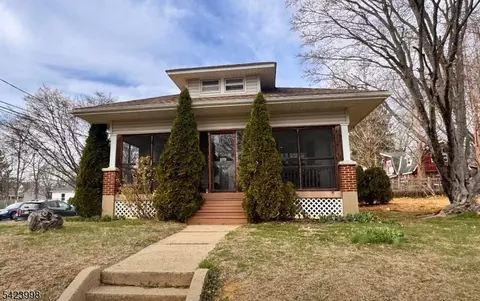 205 Edison Ave, Stewartsville, NJ 08886