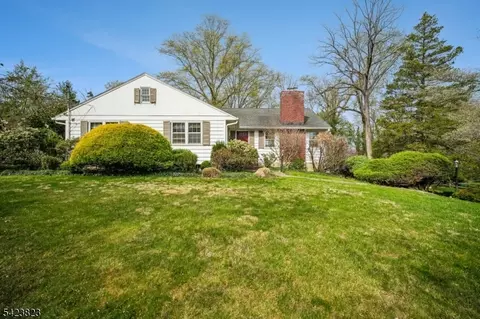 56 E Rayburn Rd, Millington, NJ 07946