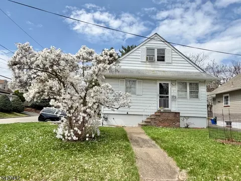 2 Sunnyside Pl, Verona, NJ 07044