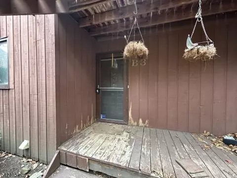 9 Village Way #3, Vernon, NJ 07462