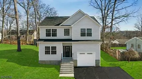 127 W End Ave, Hopatcong, NJ 07843