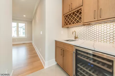 Entry Way - 722 Erie Rd, Paramus, NJ 07652 photo 3 of 5