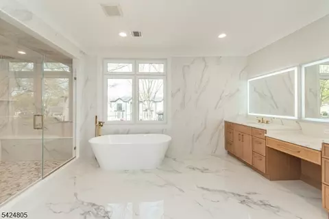 Bath - 722 Erie Rd, Paramus, NJ 07652 photo 4 of 8