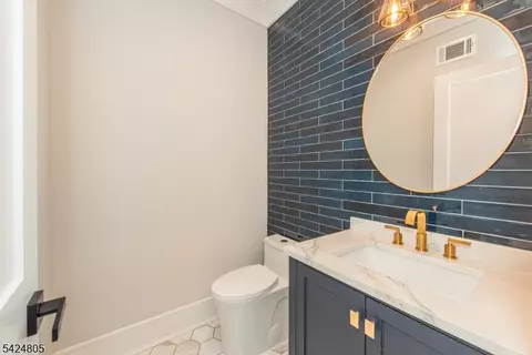 Bath - 722 Erie Rd, Paramus, NJ 07652 photo 1 of 8