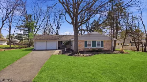 27 Summerall Rd, Somerset, NJ 08873