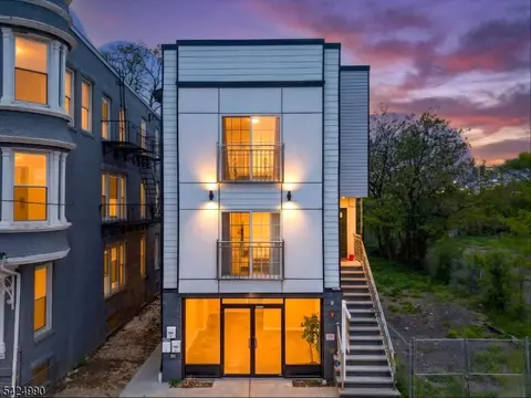 420 18th Ave, Newark, NJ 07108