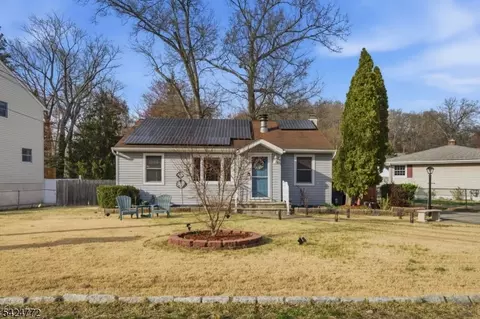 50 Skyline Lake Dr, Ringwood, NJ 07456