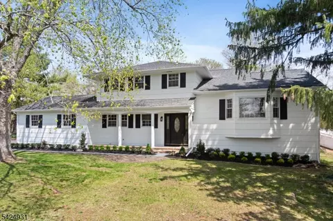 22 Hillcrest Rd, Hillsborough, NJ 08844