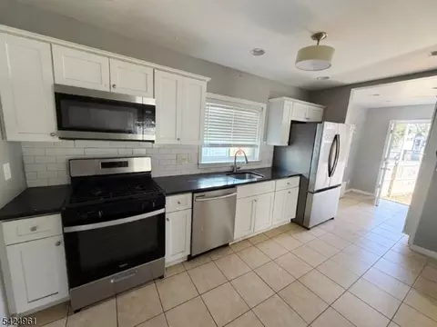 289 Watson Ave, Plainfield, NJ 07062 photo 3