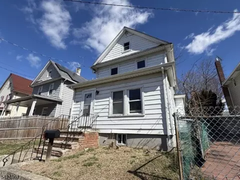 289 Watson Ave, Plainfield, NJ 07062
