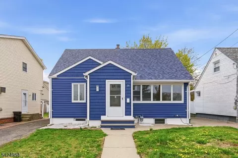 31 Ackerson Pl, Passaic, NJ 07055
