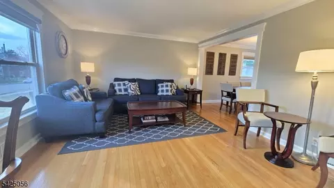 446 Maple Hill Dr, Hackensack, NJ 07601 photo 3