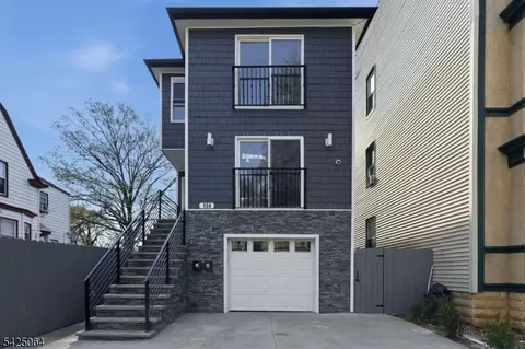 134 Shepard Ave, East Orange, NJ 07018