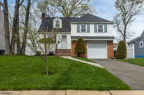 636 Roosevelt St, Westfield, NJ 07090