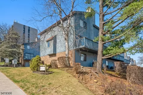 114 Pennington Ave #T, Passaic, NJ 07055