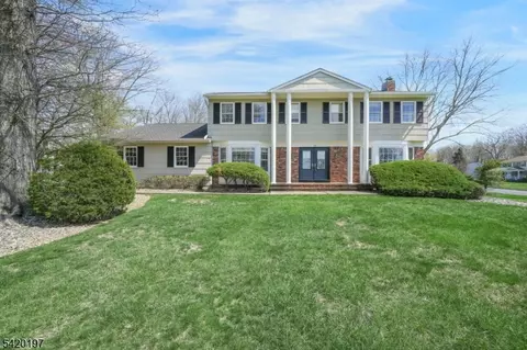 13 Flanders Dr, Montville Twp, NJ 07045