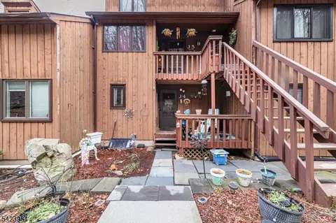 14 Village Way UNIT 4, Vernon, NJ 07462