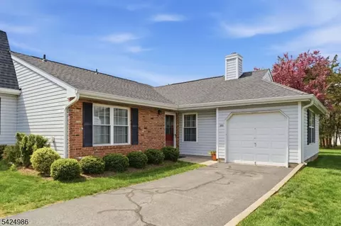 363 Cotswold Pl, Somerset, NJ 08873