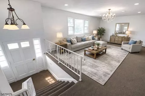 389 Madeline Ave, Garfield, NJ 07026
