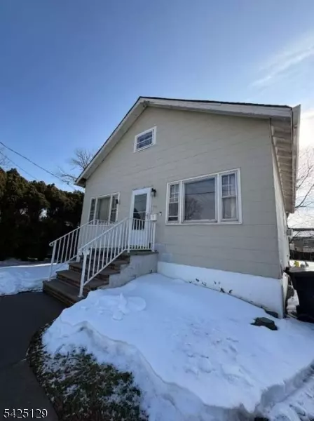 148-150 Pineview Ter, Plainfield, NJ 07062