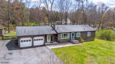 215 New Rd, Montague, NJ 07827