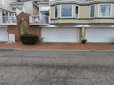 265 Front St, Perth Amboy, NJ 08861