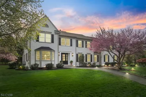 71 Ridgeview Dr, Belle Mead, NJ 08502
