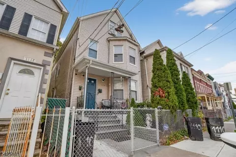 1110 Hampton Pl, Elizabeth, NJ 07201