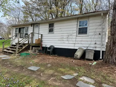 61 Fernwood Rd, Wantage, NJ 07461