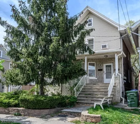 513 E Price St, Linden, NJ 07036