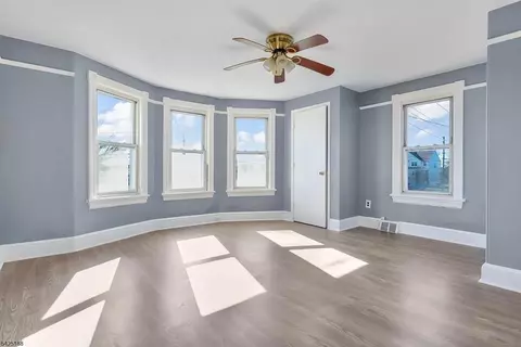 929 Bordentown Rd, Burlington, NJ 08016