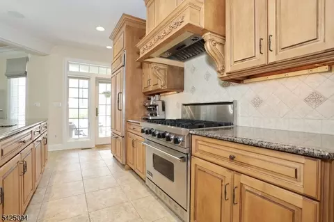 285 E Saddle River Rd, Upper Saddle River, NJ 07458 photo 21